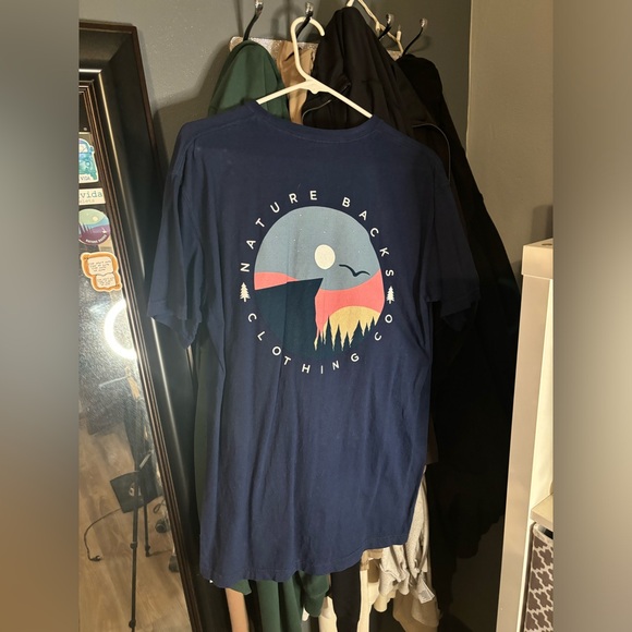 nature backs t shirt - Picture 2 of 3